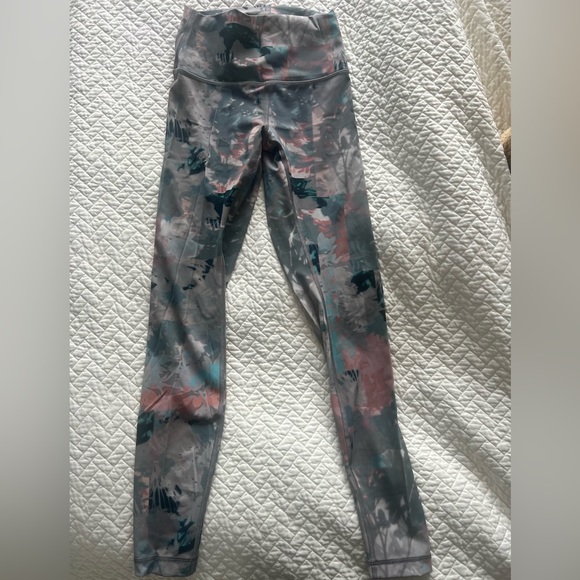 Lululemon wunder under high-rise tight 28 size 4, untamed nature multi print - Picture 4 of 6